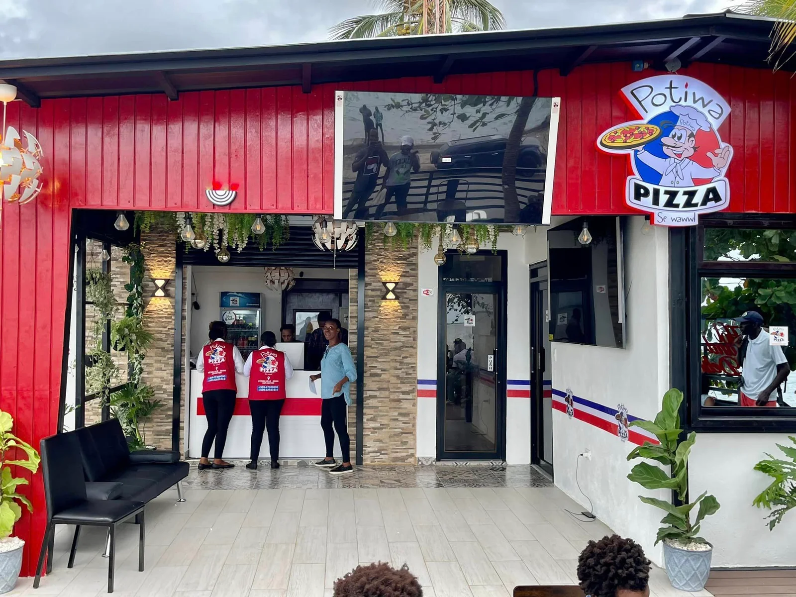 Ayiti: Pot’iwa Pizza / Vizit vityèl